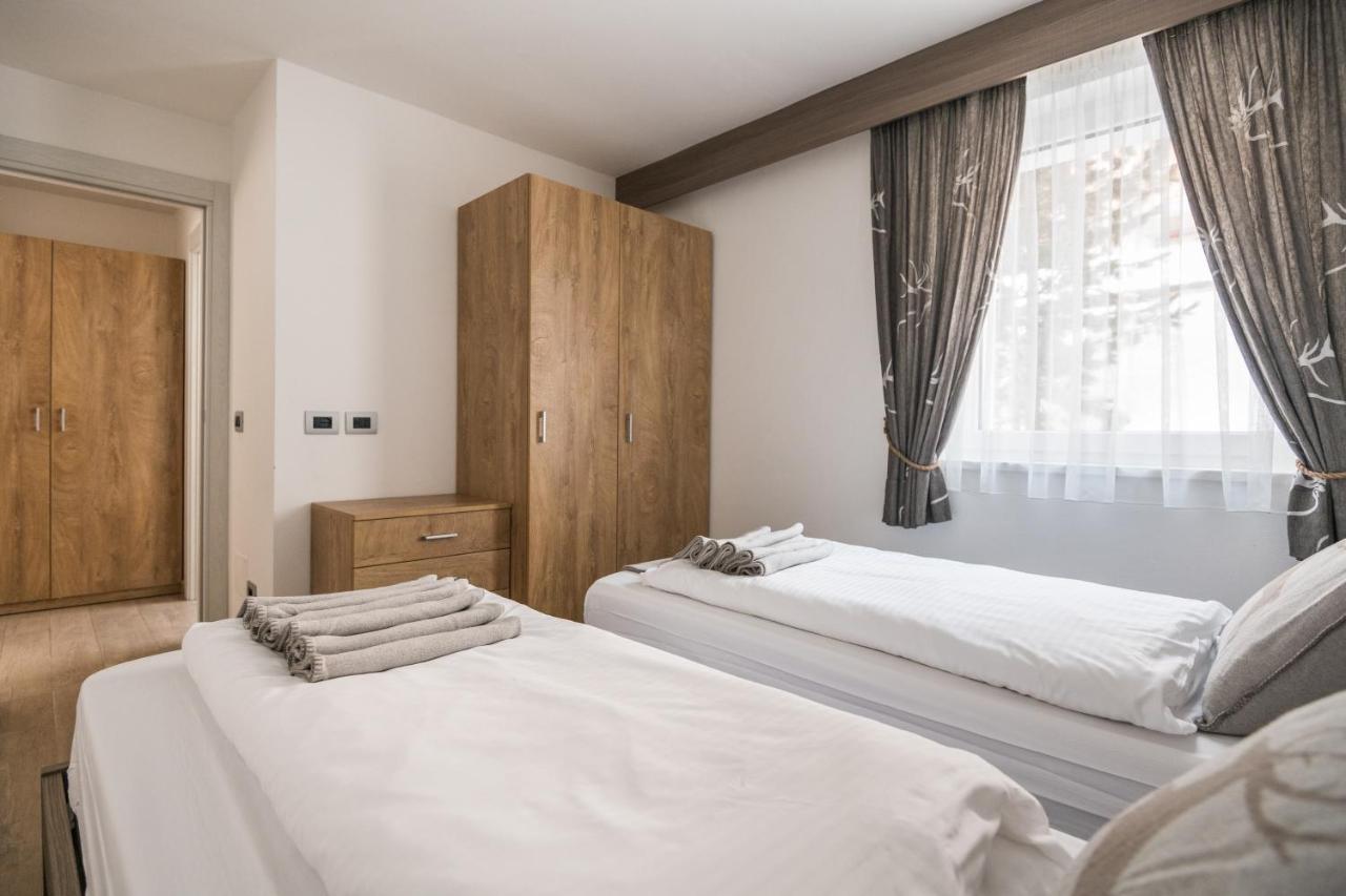 Piccola Cesa Apartments Canazei Bagian luar foto